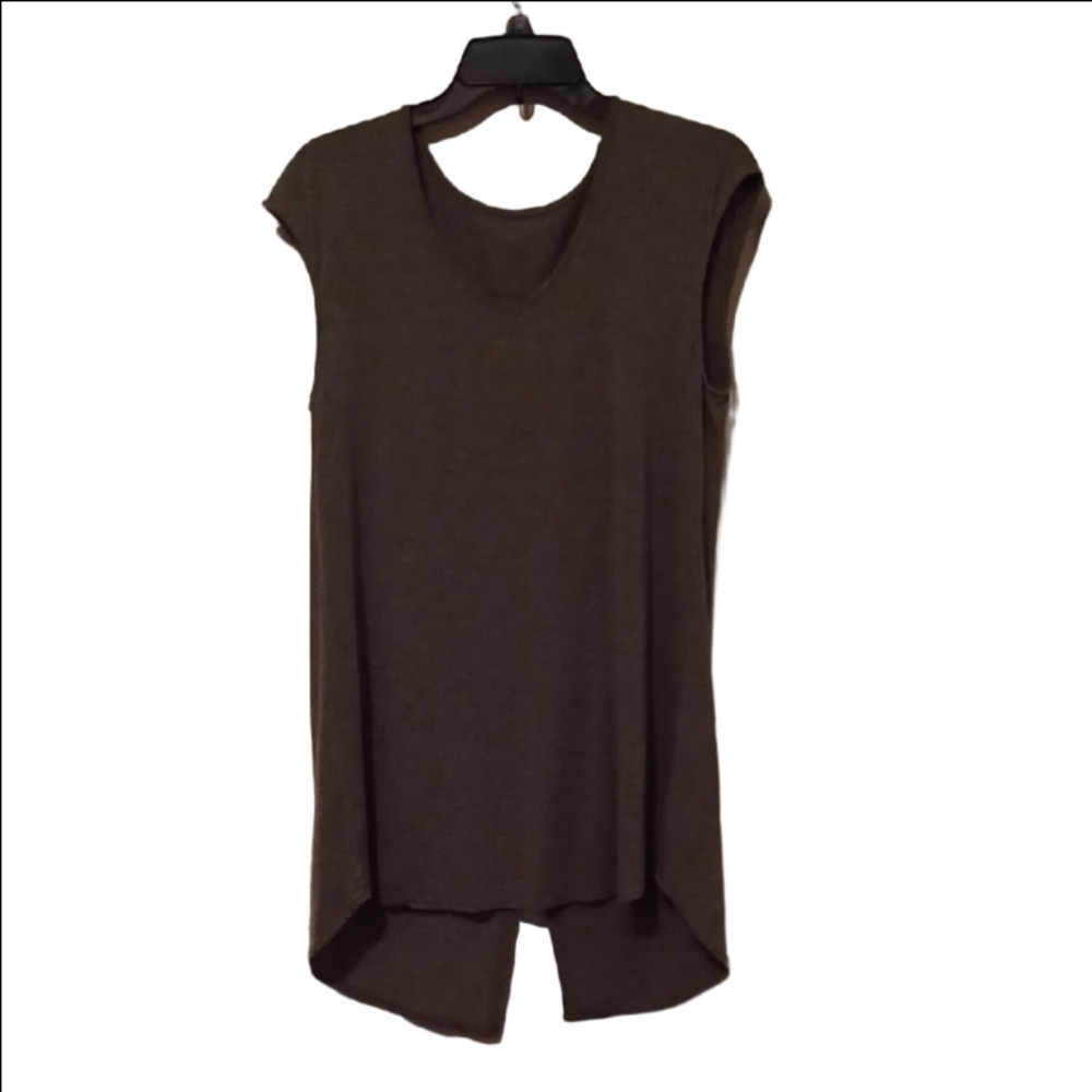 Gray Sleeveless Women's Top Size Large